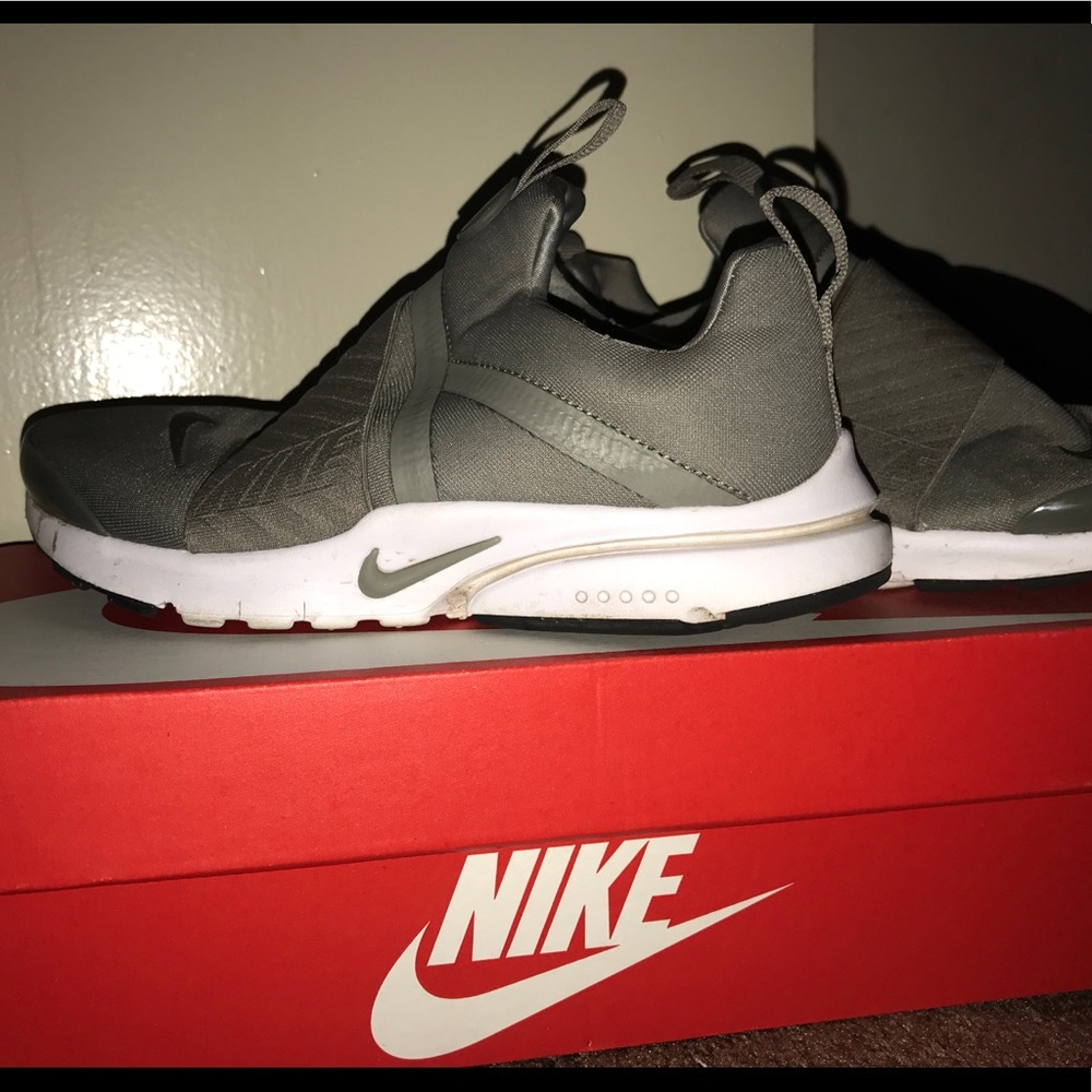 Green Nike presto extremes